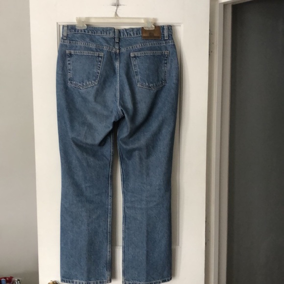St. John’s Bay Authentic Vintage boot cut jeans. Size 14. 5 pocket. No flaw. EUC - Picture 3 of 4